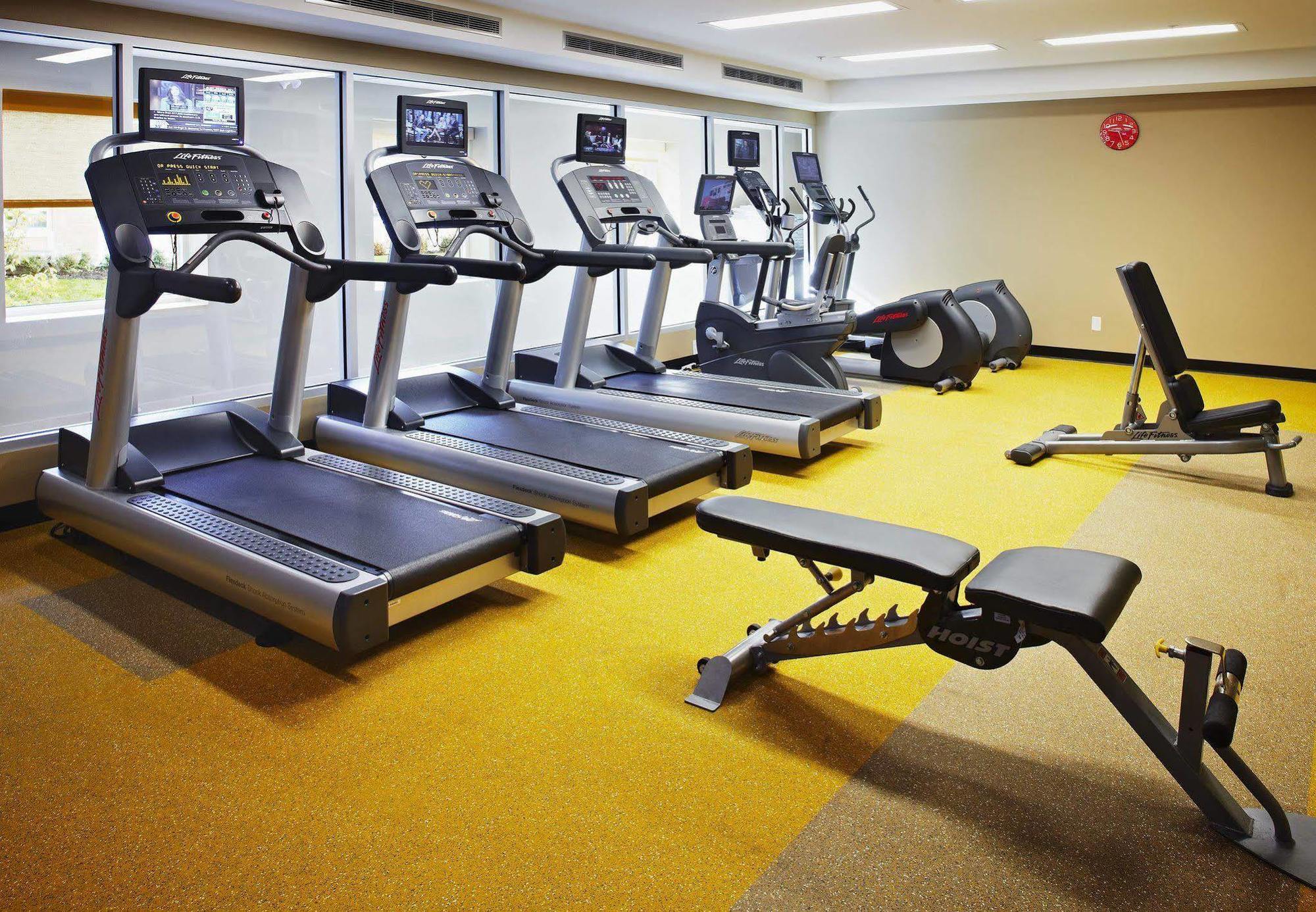 Towneplace Suites By Marriott Mississauga-Airport Corporate Centre Екстериор снимка